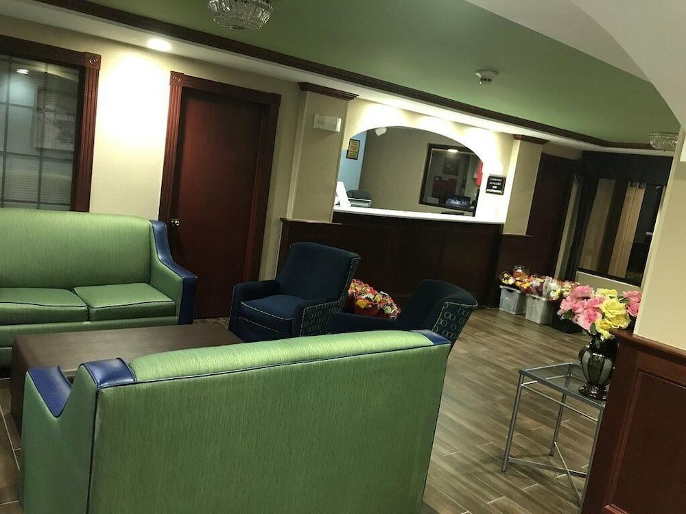 Super 8 By Wyndham West Greenwich/Providence Εξωτερικό φωτογραφία